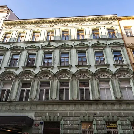 Place Of Grace - A Few Steps From The Museum Апартаменты